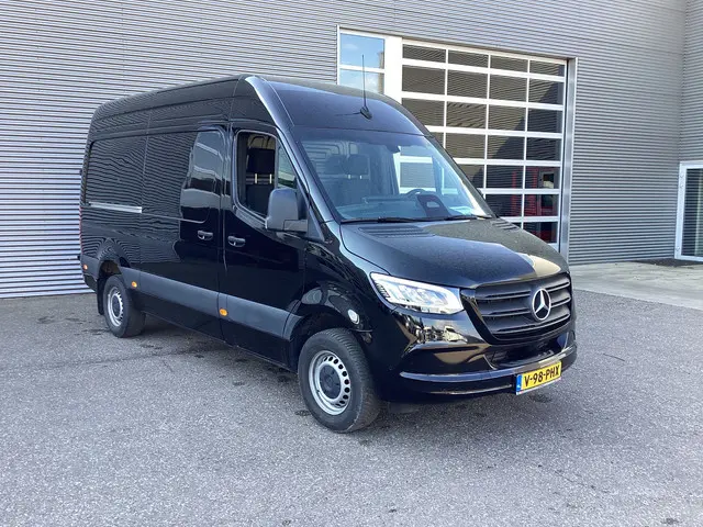 Mercedes-Benz Sprinter 317 CDI Aut. L2H2 3.5t Trekverm./ LED/ 270Gr.Deuren/ Navi/ Camera/ Cruise/ PD...