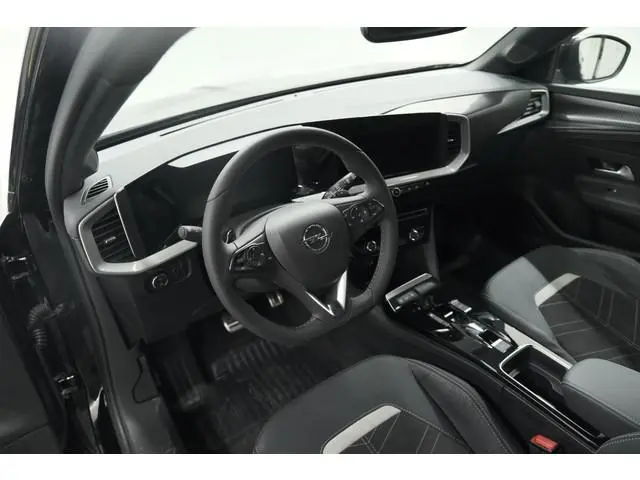 Opel Mokka 130 Turbo AT8 Ultimate | Camera | Dodehoekdetectie | Massage | Adaptieve Cruise Control