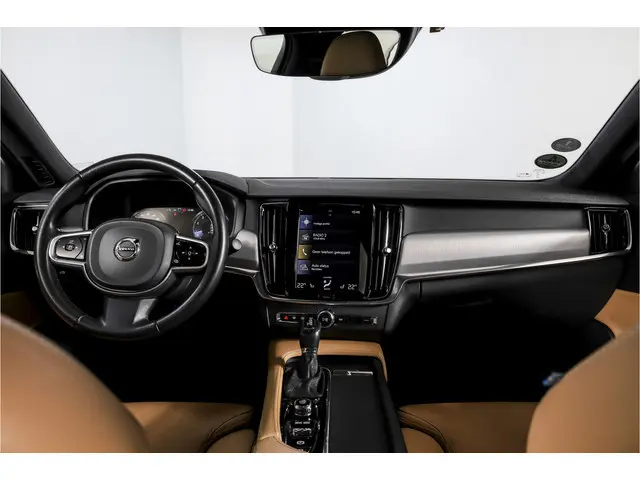 Volvo S90 2.0 T4 190 PK Momentum+ - Automaat Orig. NL | Polestar Engineerd | Dig. Cockpit | Cruise |...