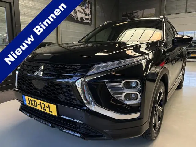 Mitsubishi Eclipse Cross 2.4 PHEV Black Edition Adaptive Cruise, 360 Camera, Navigatie