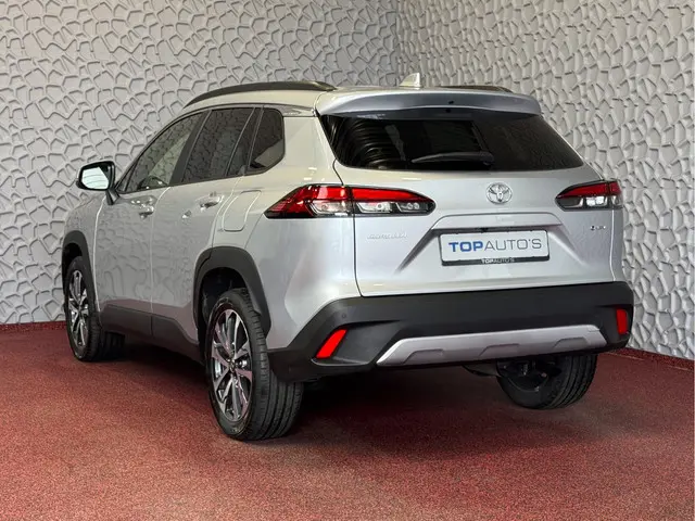 Toyota Corolla Cross HYBRID 140 STYLE STOEL/STUUR VERW. ELEK.KLEP LED KEYLESS CARPLAY NAVI CAMERA  A...