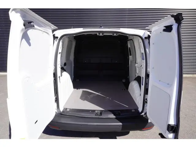 Volkswagen Caddy Cargo 102pk Digitaal dashboard  Airco Cruise control Multifunctioneel stuurwiel Par...