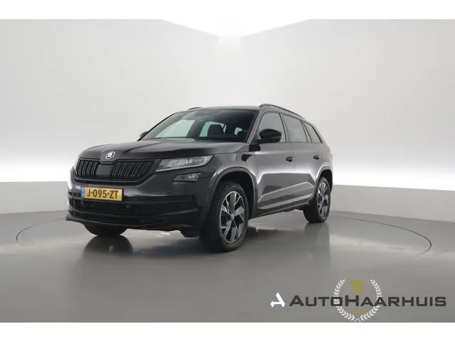 ŠKODA Kodiaq 1.5 TSI Sportline Business 7p. DSG | Navi | Elek. Trekhaak | Stoel- Stuurverw. | Apple...