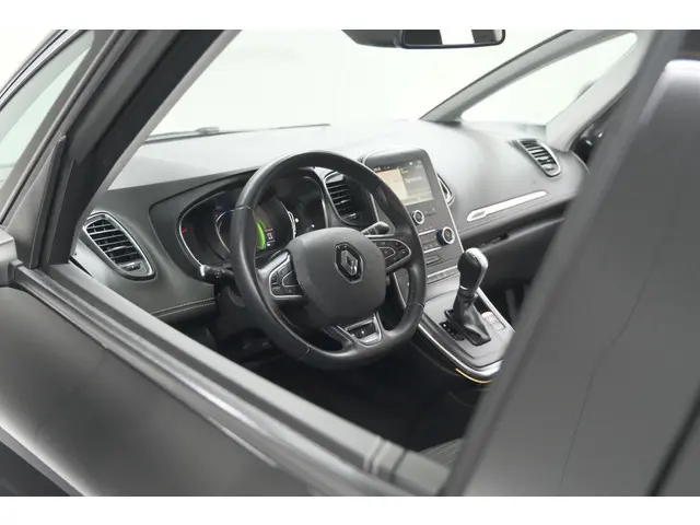 Renault Scénic TCe 140 EDC Intens | Trekhaak | Camera | Dodehoekdetectie | Parkeersensoren
