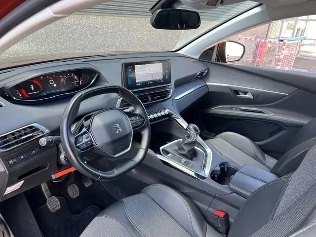 Peugeot 5008 1.2 130pk/Allure/Nw.Model/7-Pers./Virtual/Led/Camera/2021