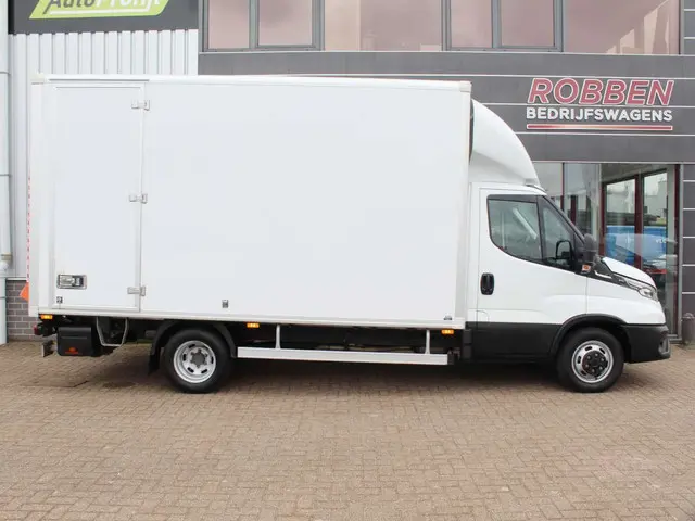 Iveco Daily 42C18 HA8 Bakwagen Aut. Dubbellucht Laadklep Cam/Cruise/Airco