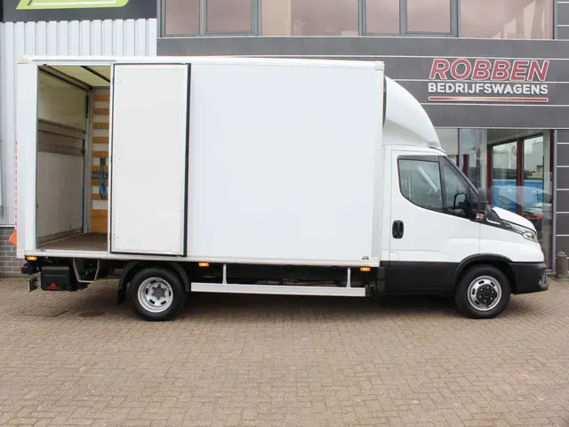 Iveco Daily 42C18 HA8 Bakwagen Aut. Dubbellucht Laadklep Cam/Cruise/Airco