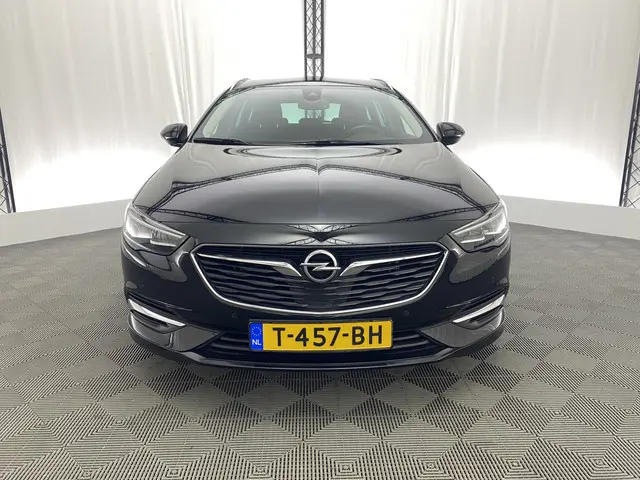Opel Insignia Sports Tourer 1.5 Turbo OPC-line Bose | Apple carplay | Cruise adaptief | El. achterkl...