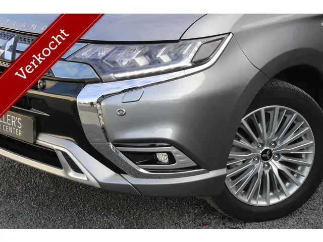 Mitsubishi Outlander 2.4 PHEV Intense+ DAK CARPLAY DEALER OH