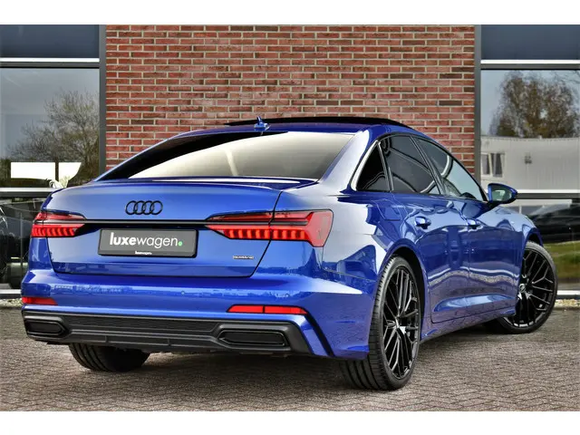 Audi A6 Limousine 55 TFSI e quattro Competition Pano Ultra-blau HUD ACC B&O