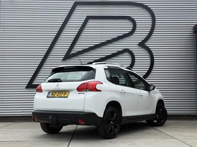 Peugeot 2008 1.2 PureTech Allure 2e Eigenaar|Airco|Navi|Carplay|Elek ramen|Trekhaak|Nieuwe APK bij a...