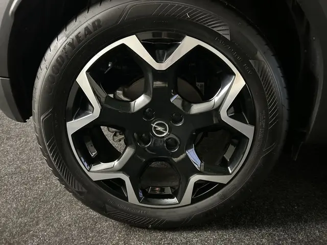 Opel Mokka Electric Ultimate 50 kWh Mokka in nieuwstaat, lage kilometerstand, Multimedia Navi Pro So...