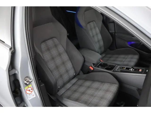 Volkswagen Golf 1.4 245pk eHybrid GTE Panoramadak HUD Camera Navigatie Stoelverwarming