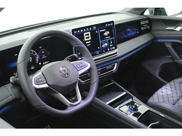 Volkswagen Tiguan 1.5 272pk eHybrid R-Line Edition Trekhaak Camera Keyless Massage Virtual Cockpit P...