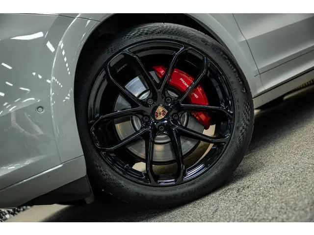 Porsche Cayenne Coupé 3.0 S E-Hybrid | Stoelmasssage | HomeLink | Head-Up | Sport Chrono | Bose | Tr...