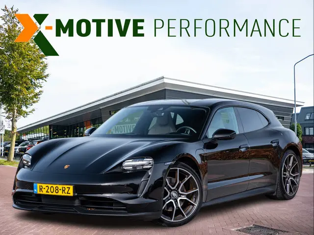 Porsche Taycan 79 kWh | 21” Exclusive LM | Achterasbesturing | Bose Surround Premium Sound | Adap De...