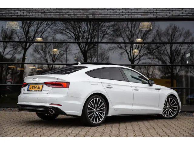 Audi A5 Sportback 40 TFSI Sport S-line Edition , Panoramadak, Carplay, Stoelverwarming