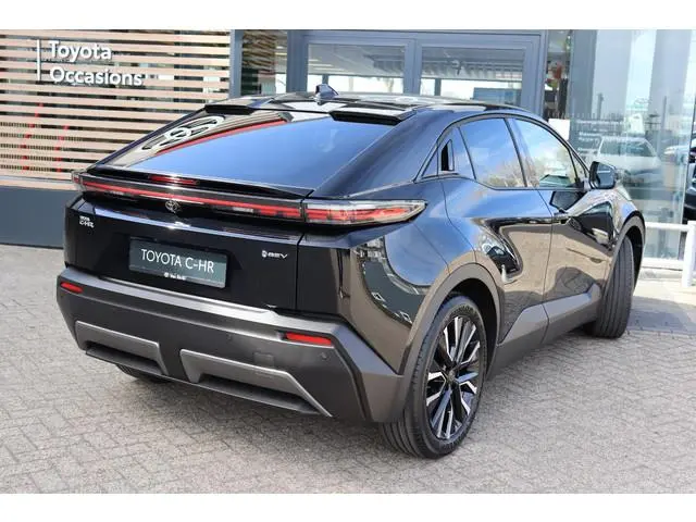 Toyota C-HR+