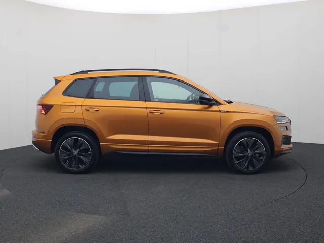 Skoda Karoq 1.5TSI/150PK ACT Sportline DSG · Navigatie · Trekhaak · Apple/Android Car Play · Camera...