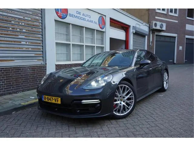 Porsche Panamera 4.0 GTS V8 BiTurbo | Sport Chrono | Luchtvering | Panoramadak | Adaptive + Lane | 4...