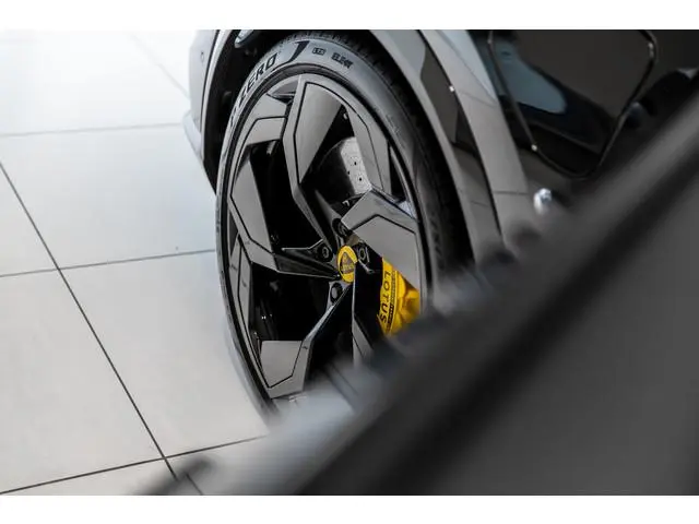 Lotus Eletre