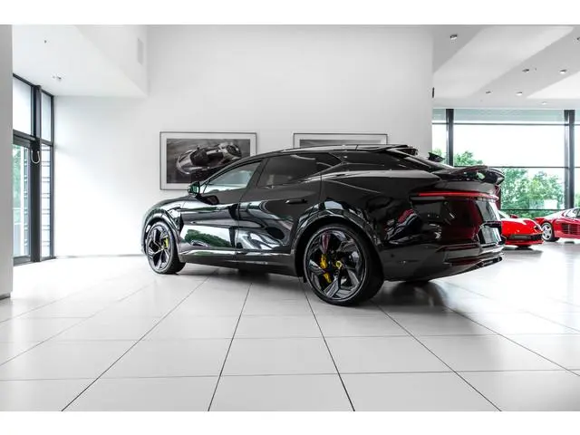Lotus Eletre