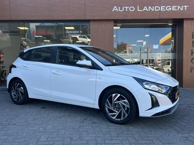 Hyundai i20 1.0 T-GDI Comfort Smart | Facelift | Camera | Carplay | Cruise
