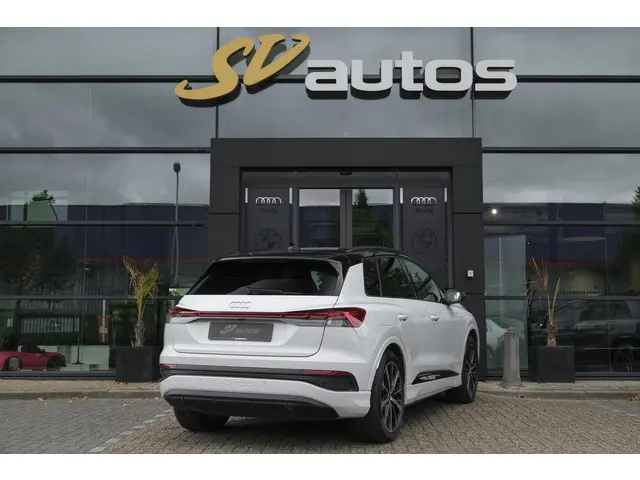 Audi Q4 e-tron 40 204pk Competition S-line 77 kWh Sonos audio Head-up *Marge* Trekhaak elektrisch Ca...