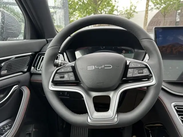 BYD SEAL U