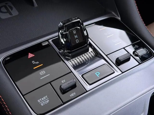 BYD SEAL U